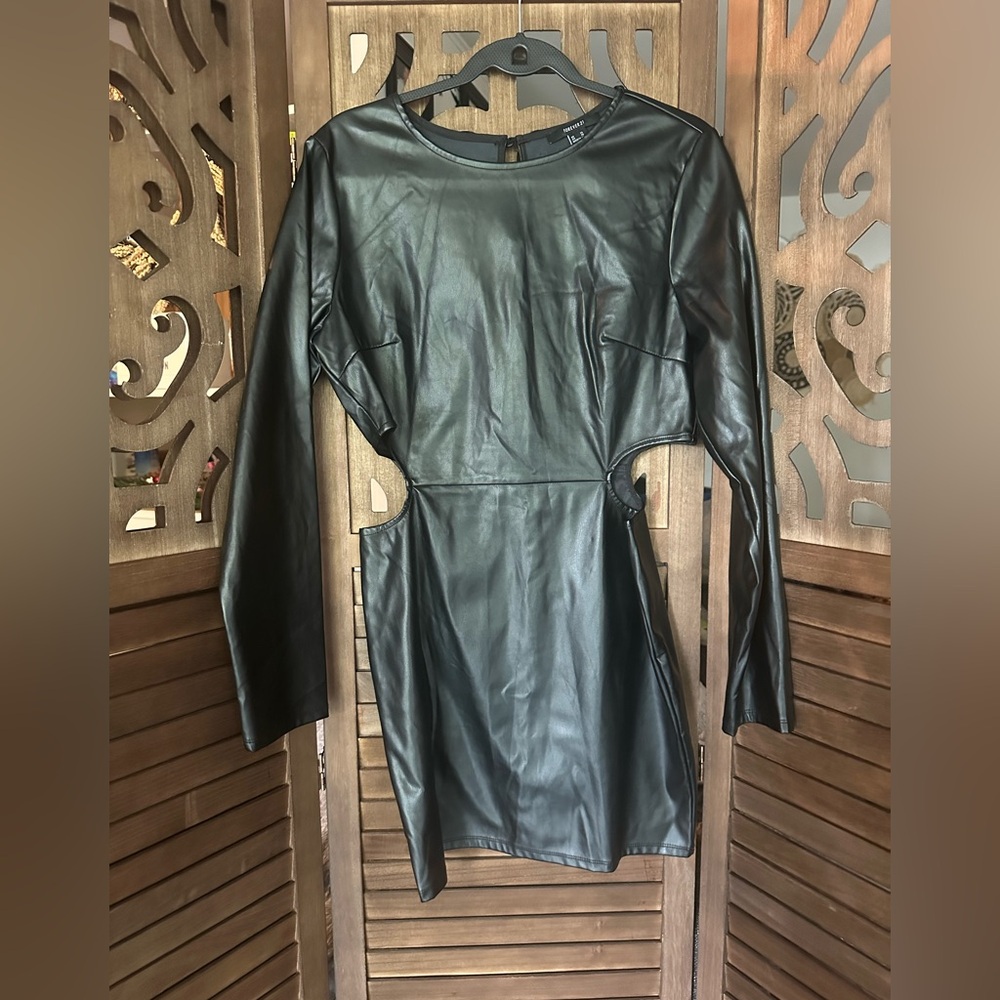 Forever 21 Black Faux Leather Cutout Dress-Size XL - Picture 7 of 13